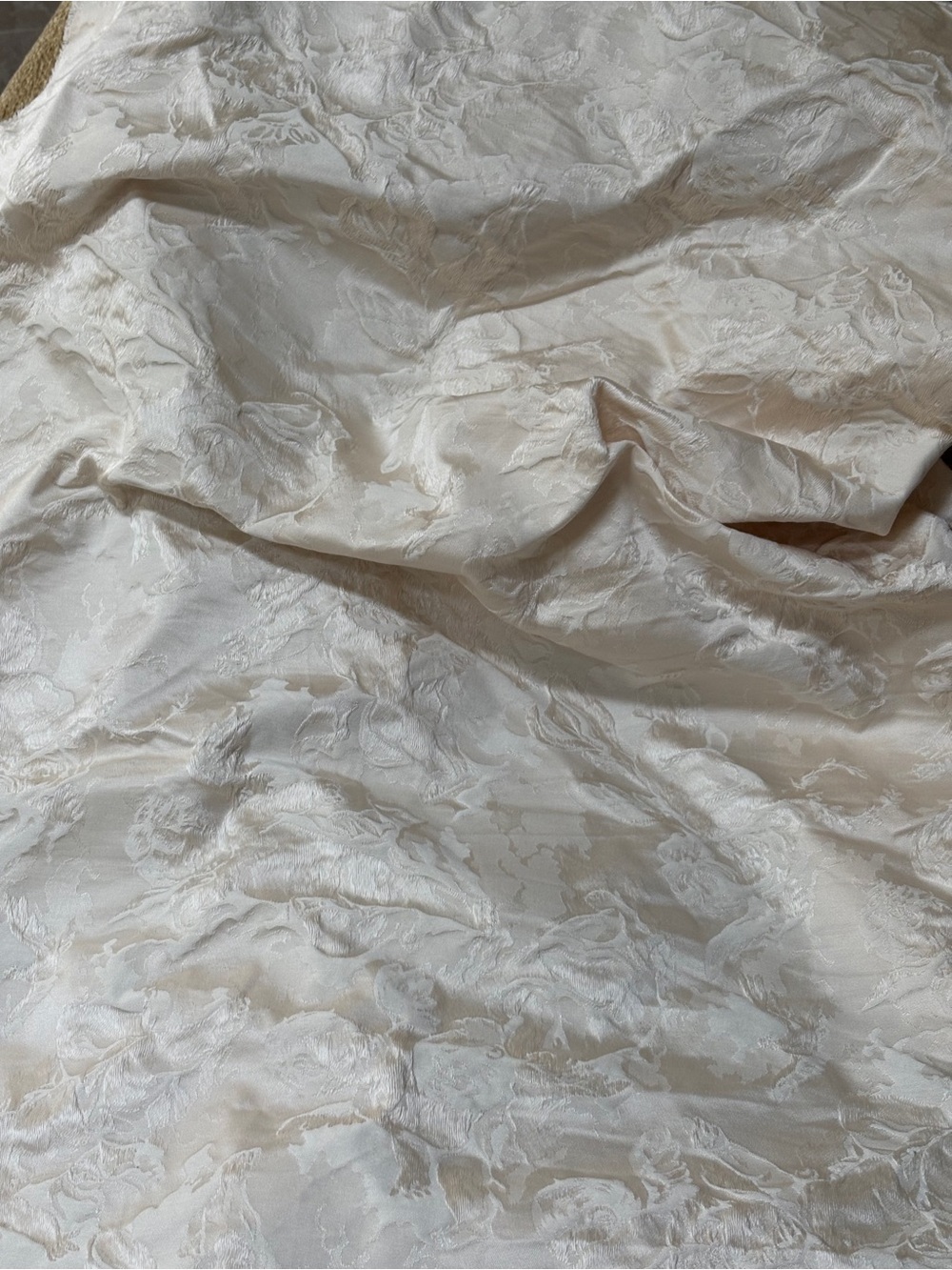 Vintage Kravet Cream Cherub Jacquard weave fabric